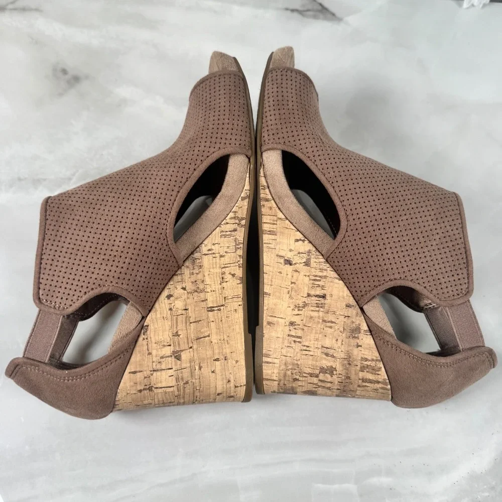 Life‎ Stride Taupe Hinx Perforated Wedge Sandals Cork Heel Cut Out Comfort 8.5 M
